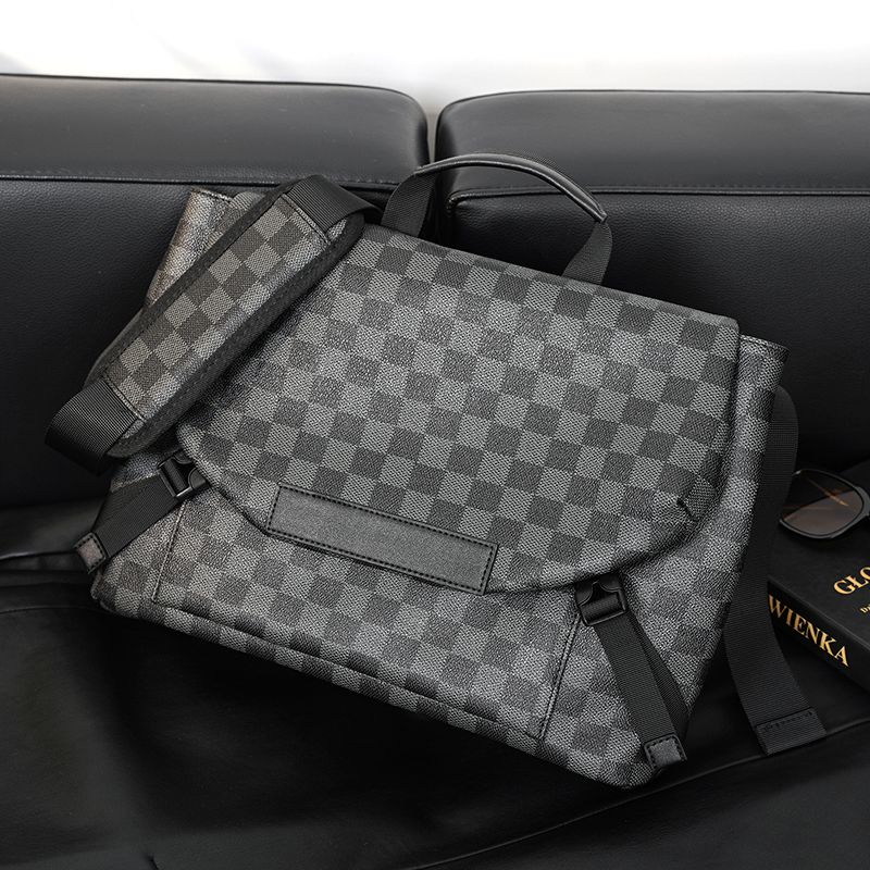 New Black Leisure v logo men's fashion shoulder bags-PD052023103101
