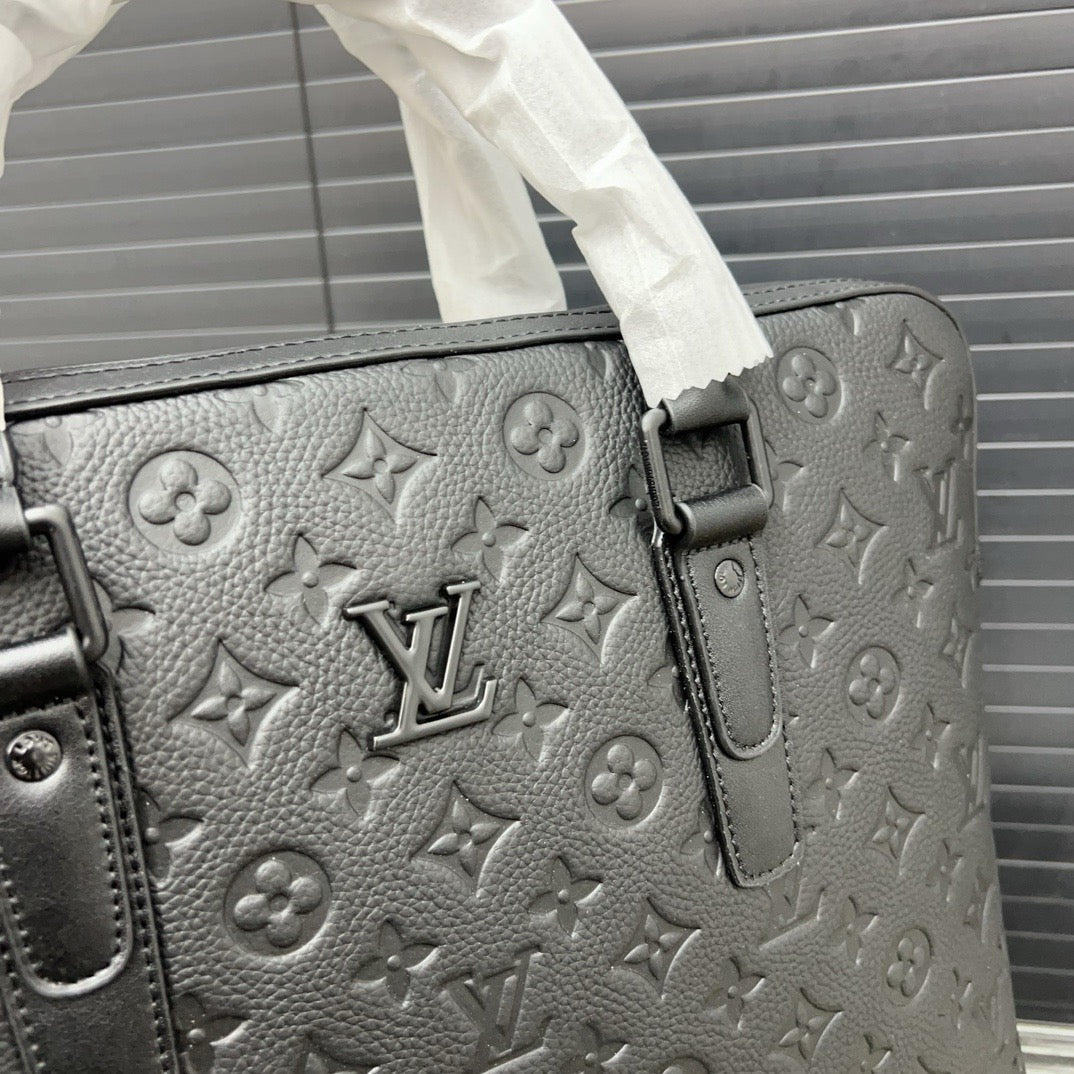 New real Leather V Logo BagsXC052025092207
