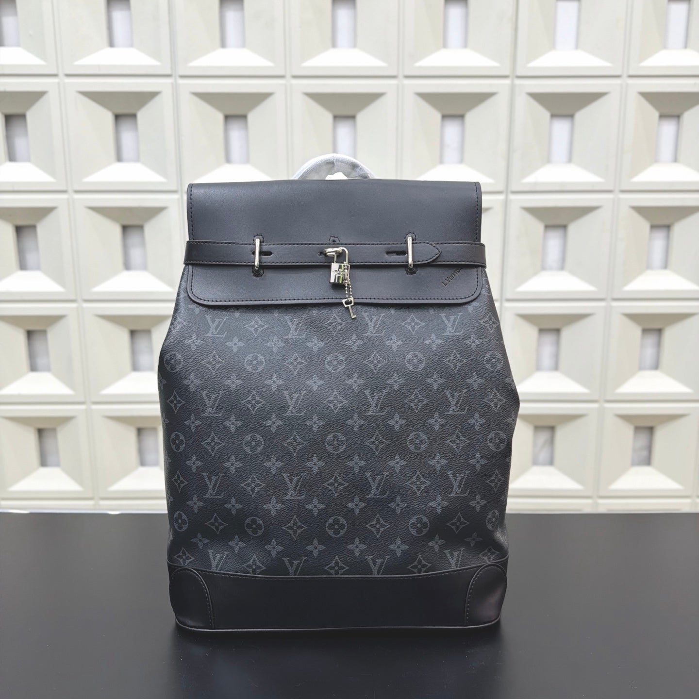 New fahion Leather handmade men's BagsXC052026012610