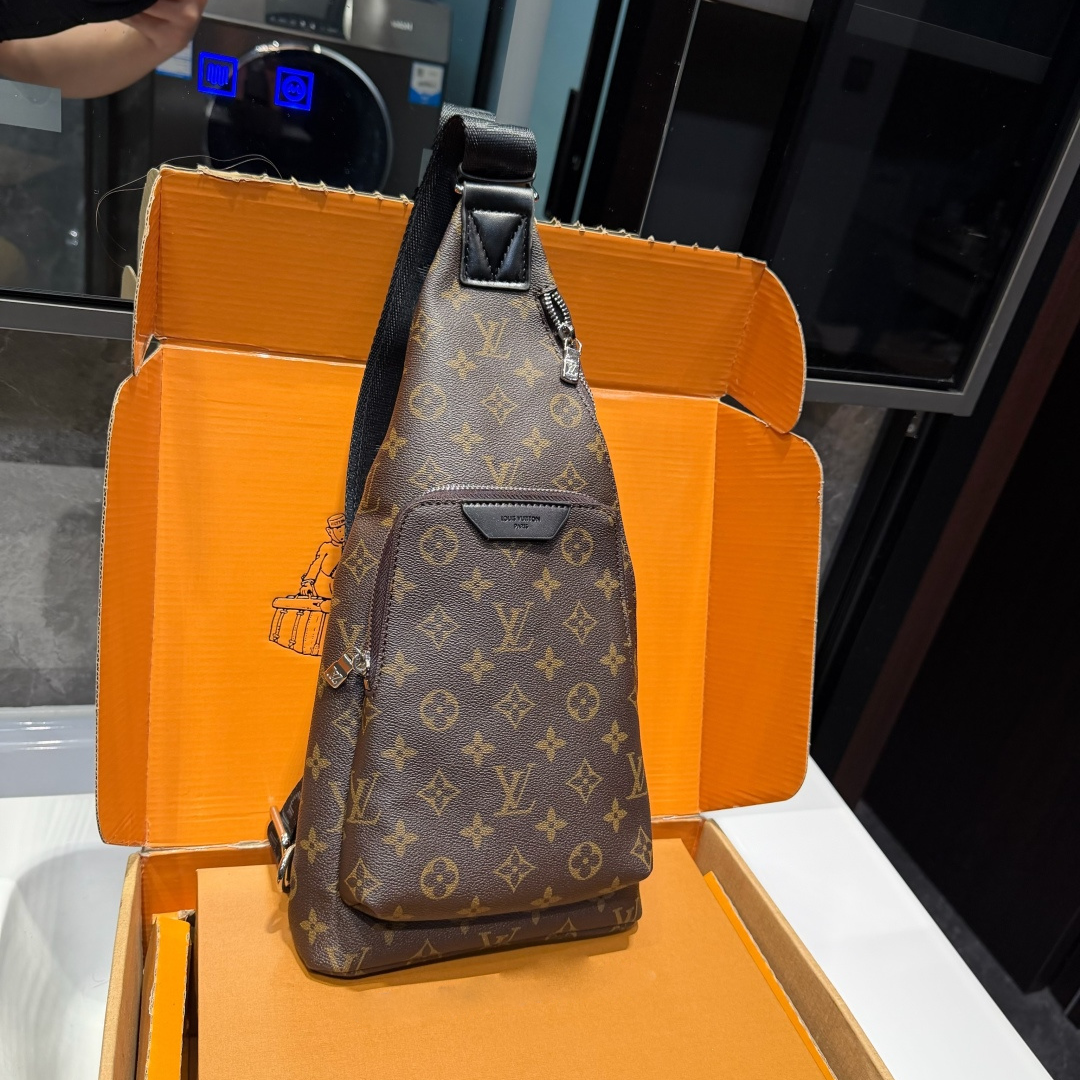 New Fashion  Leather Men's BagsXC052025121104