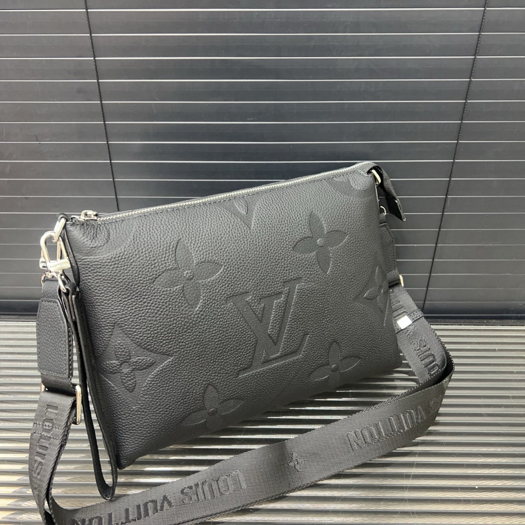 New fashion V Logo Leather Men's BagsXC052025092802