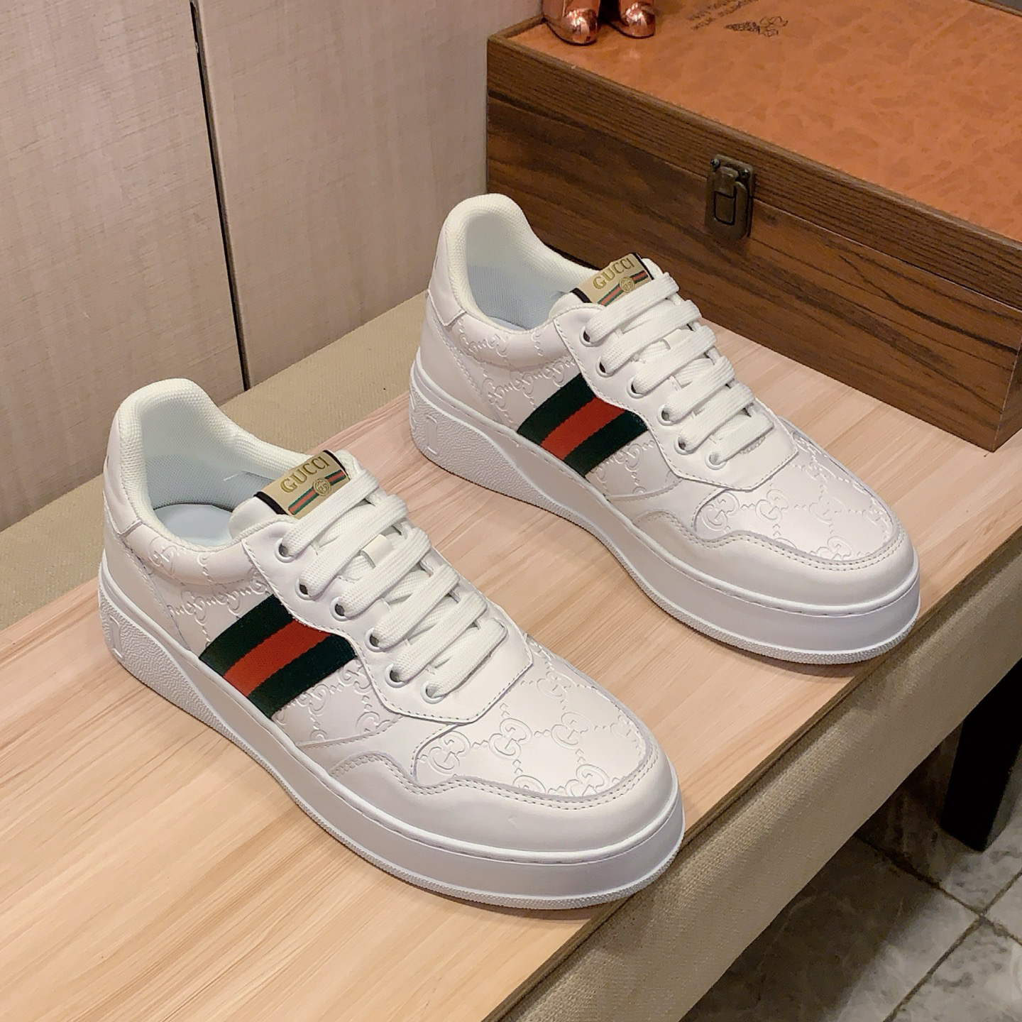 New fashion handmade Men's SneakersXC052026041701
