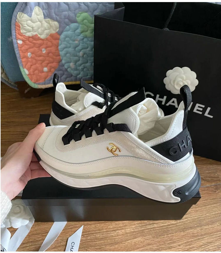Classic fashionLogo Black and White Women's Sneakers
