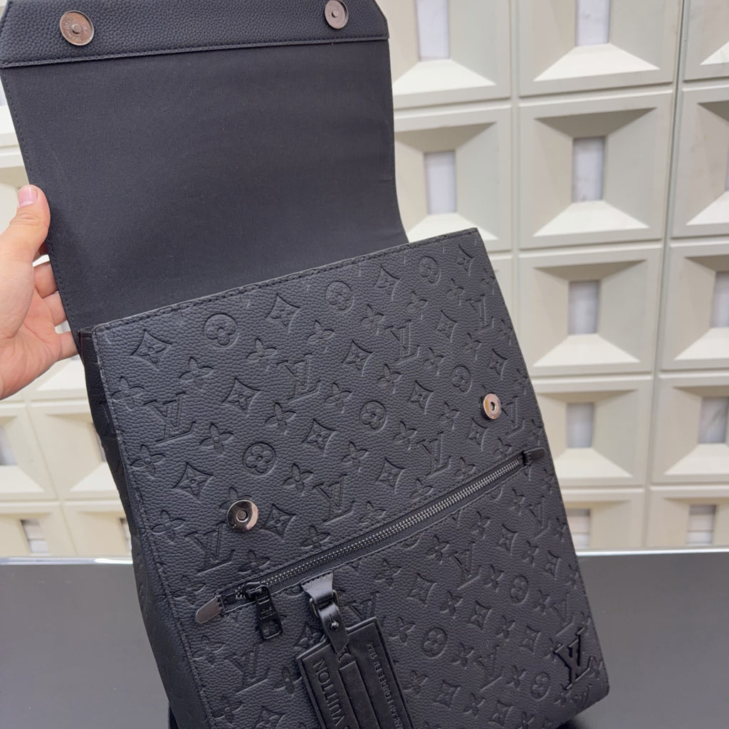 New fahion Leather handmade men's BackpackXC052026012602