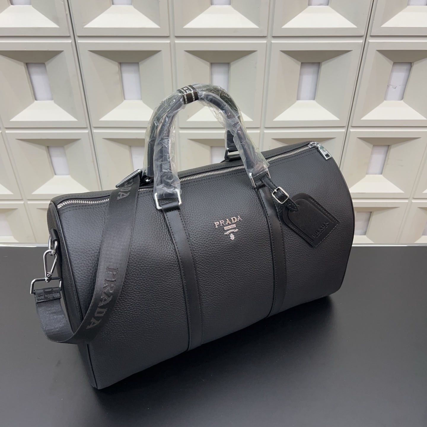new handmade leather V Logo 46cm bagsXC052025102303