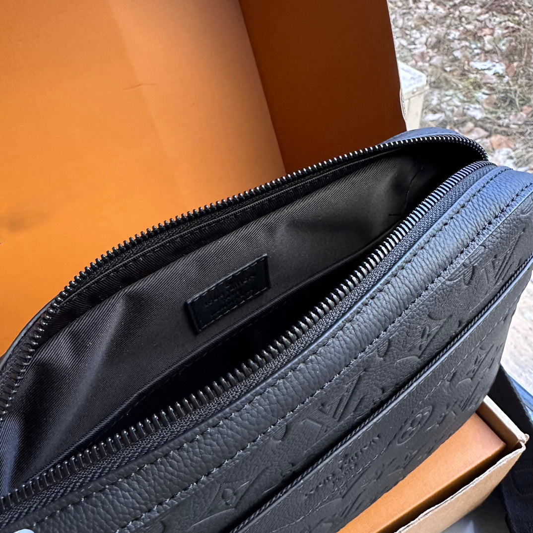 New Black Leather V Logo fashion BagsXC052023112203