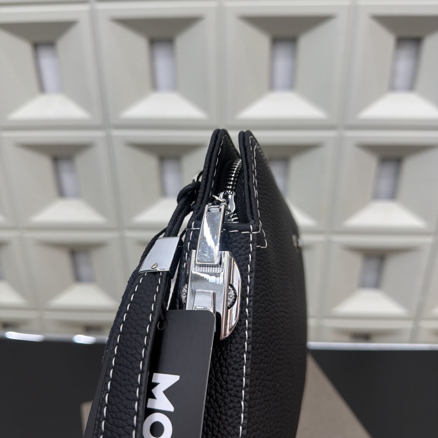 New Fashion  Leather Men's BagsXC052025120904