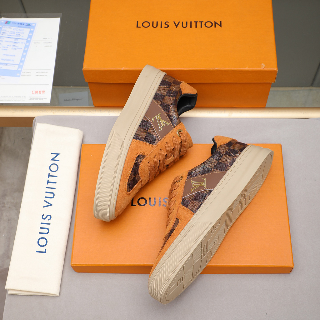New Leather Fashion V Logo Men's sneakersXC052025110608