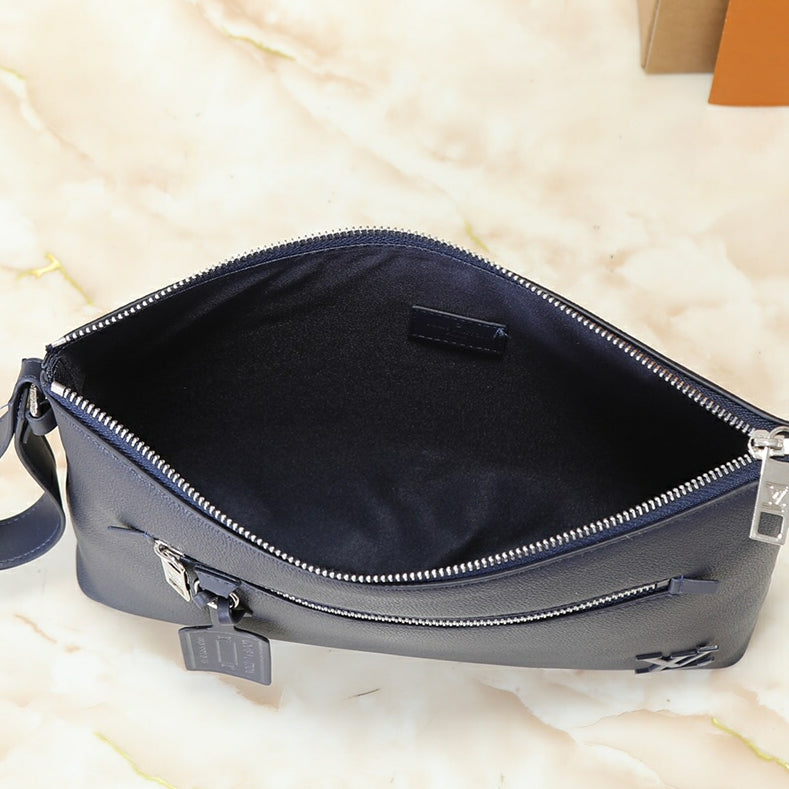 New Black Leather Men's BagsPD052026030904