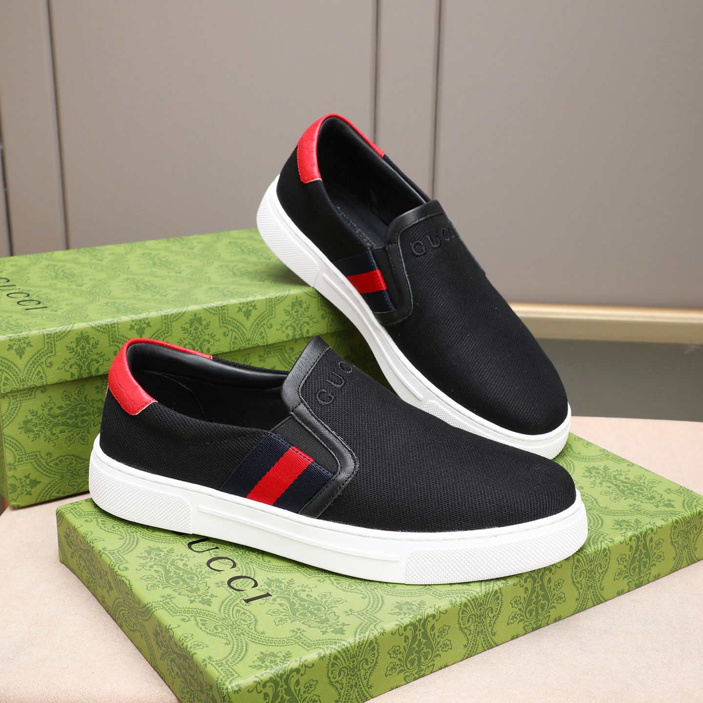New fashion handmade Men's SneakersXC052026041703