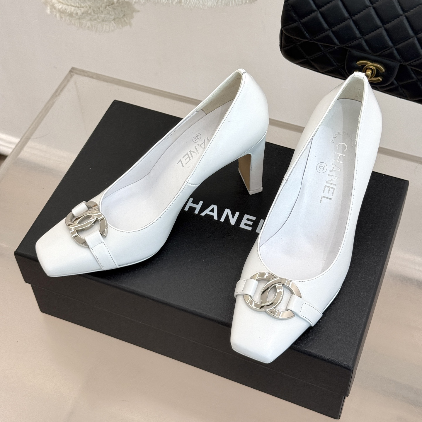 New Black and White Leather Women's HeelsXC052026052206