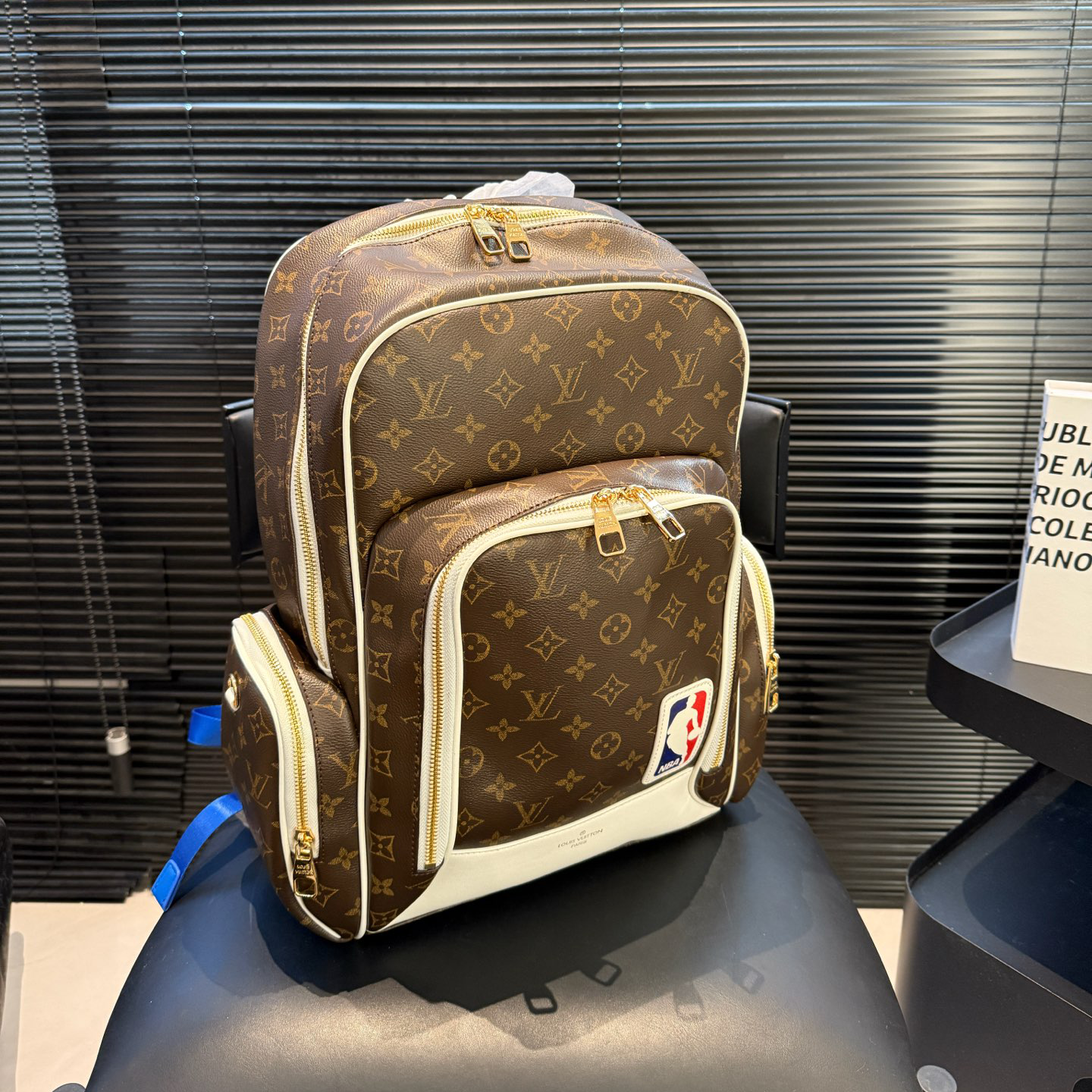 New Fashion  Leather Men's BagsXC052025121102