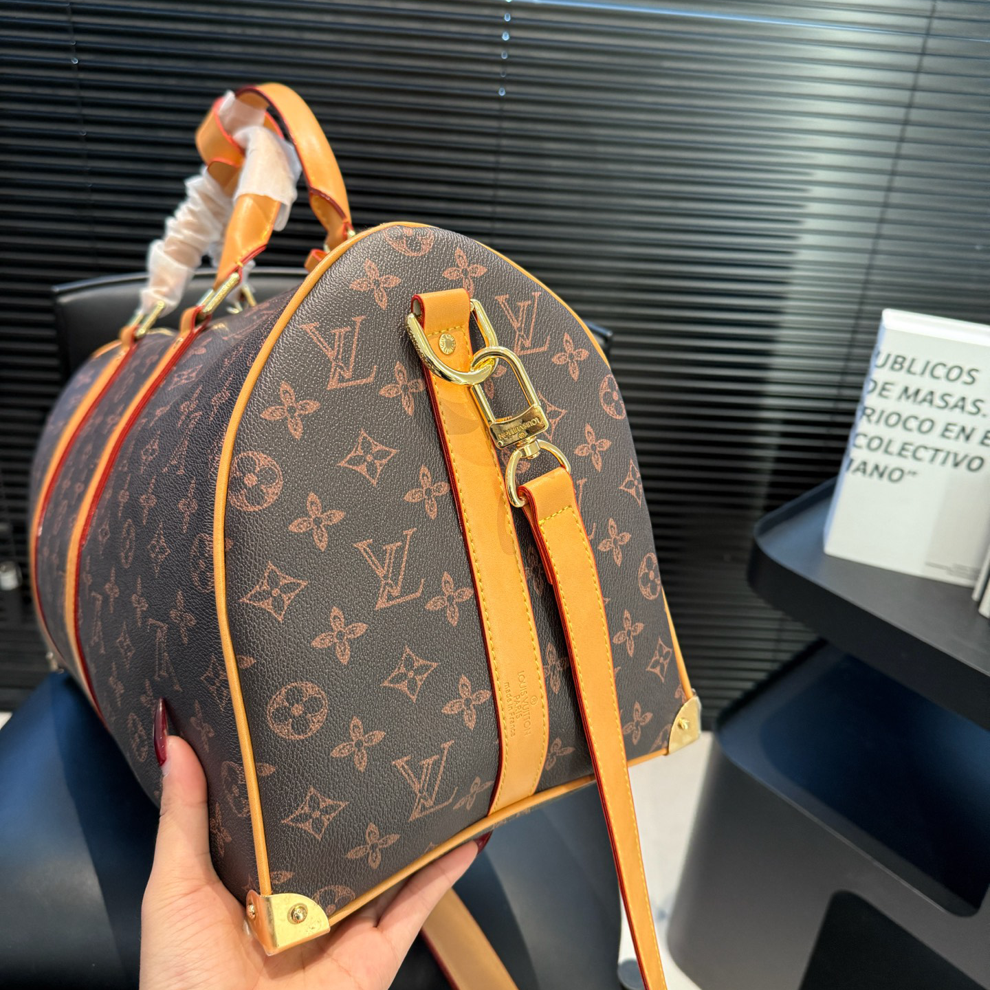 New Fashion  Leather Men's BagsXC052025121001