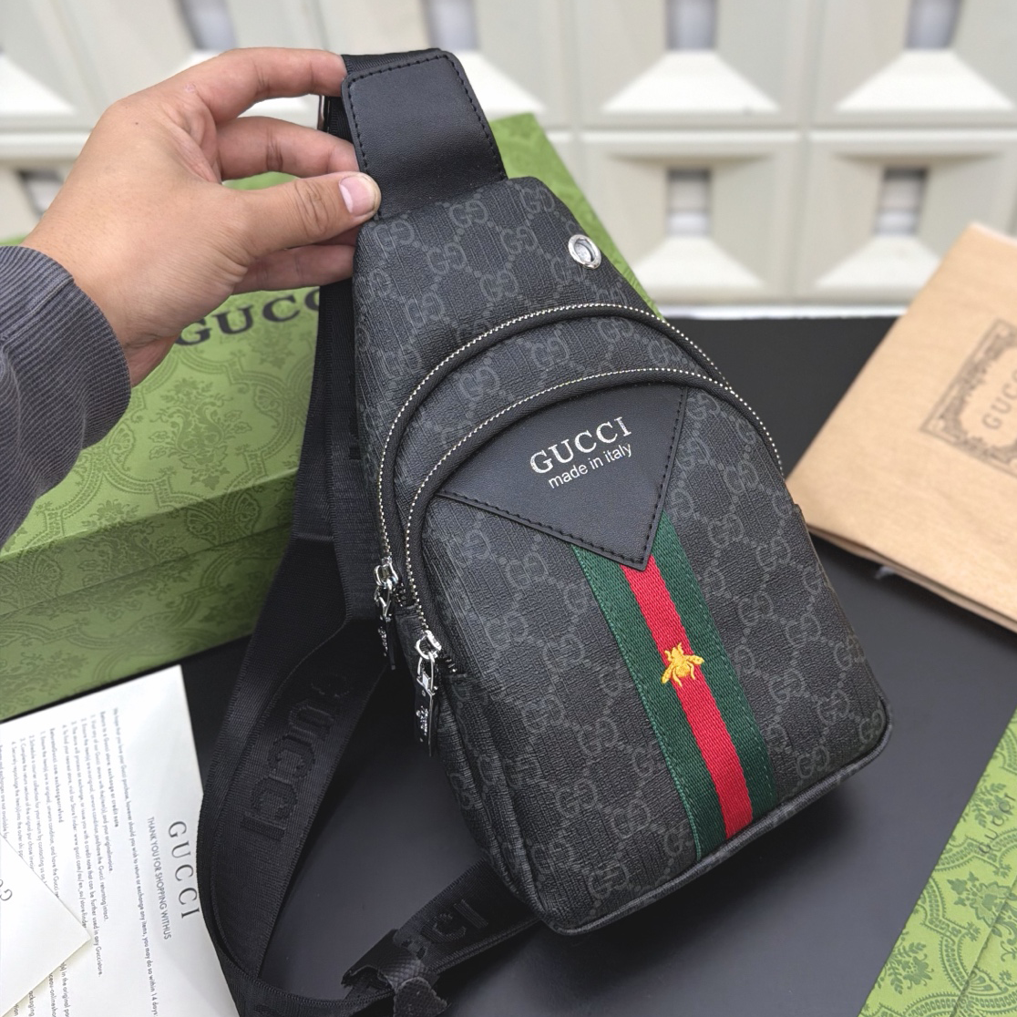 New fahion Leather handmade men's BagsXC052026012607
