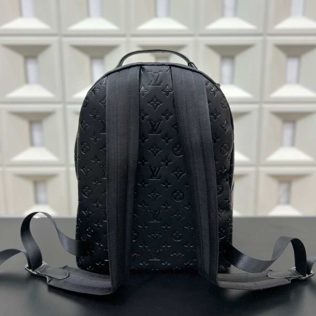 New Fashion V Logo Handmade bagsXC052025111709