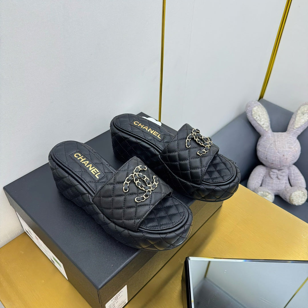 New C Logo Leather Women's ShoesXC052025041403