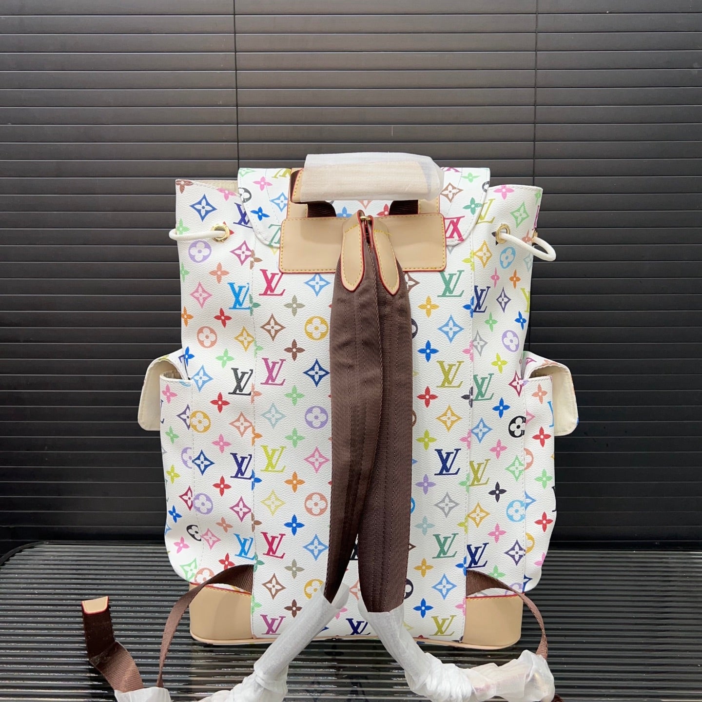 New V Logo Fashion Handmade BagsXC052025040106