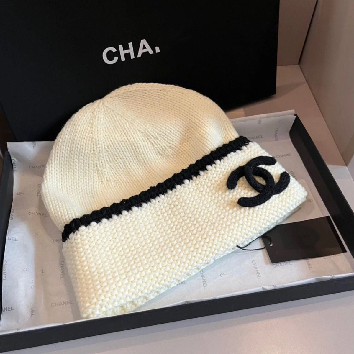 New White and Black fashion C Logo Women's HatPD052024121905