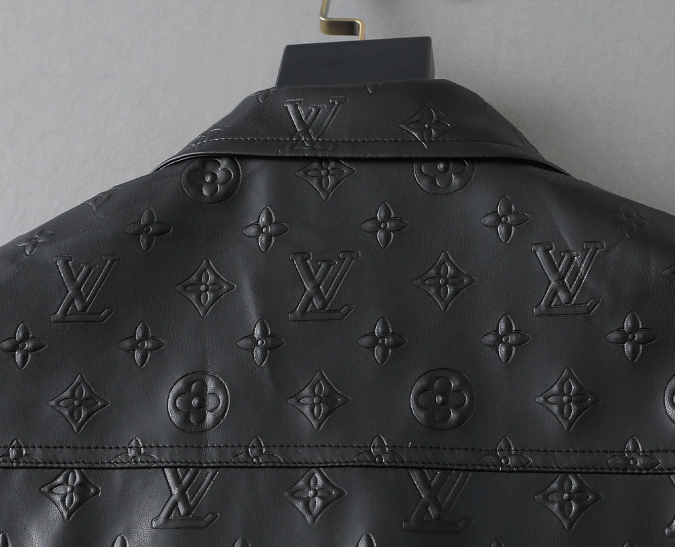 New 2025 leather V Logo Men's JacketXC052025101001