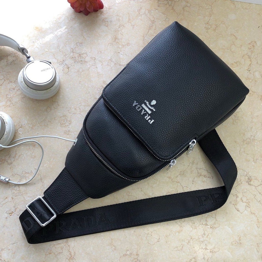 New Fashion Versatile Cowhide Chest Bag 1023121519