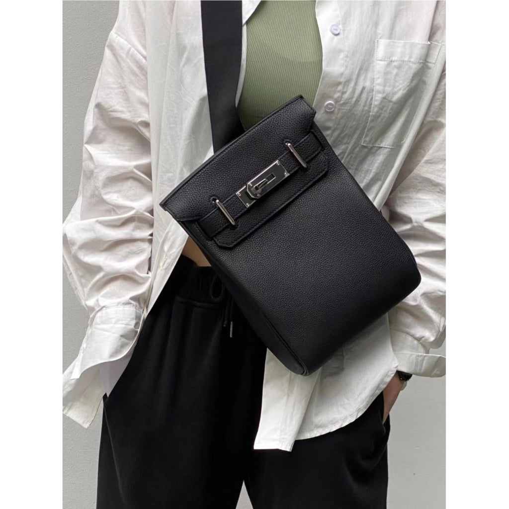 New Cow  Leather H Fashion male and female chest bagsXC052025120403