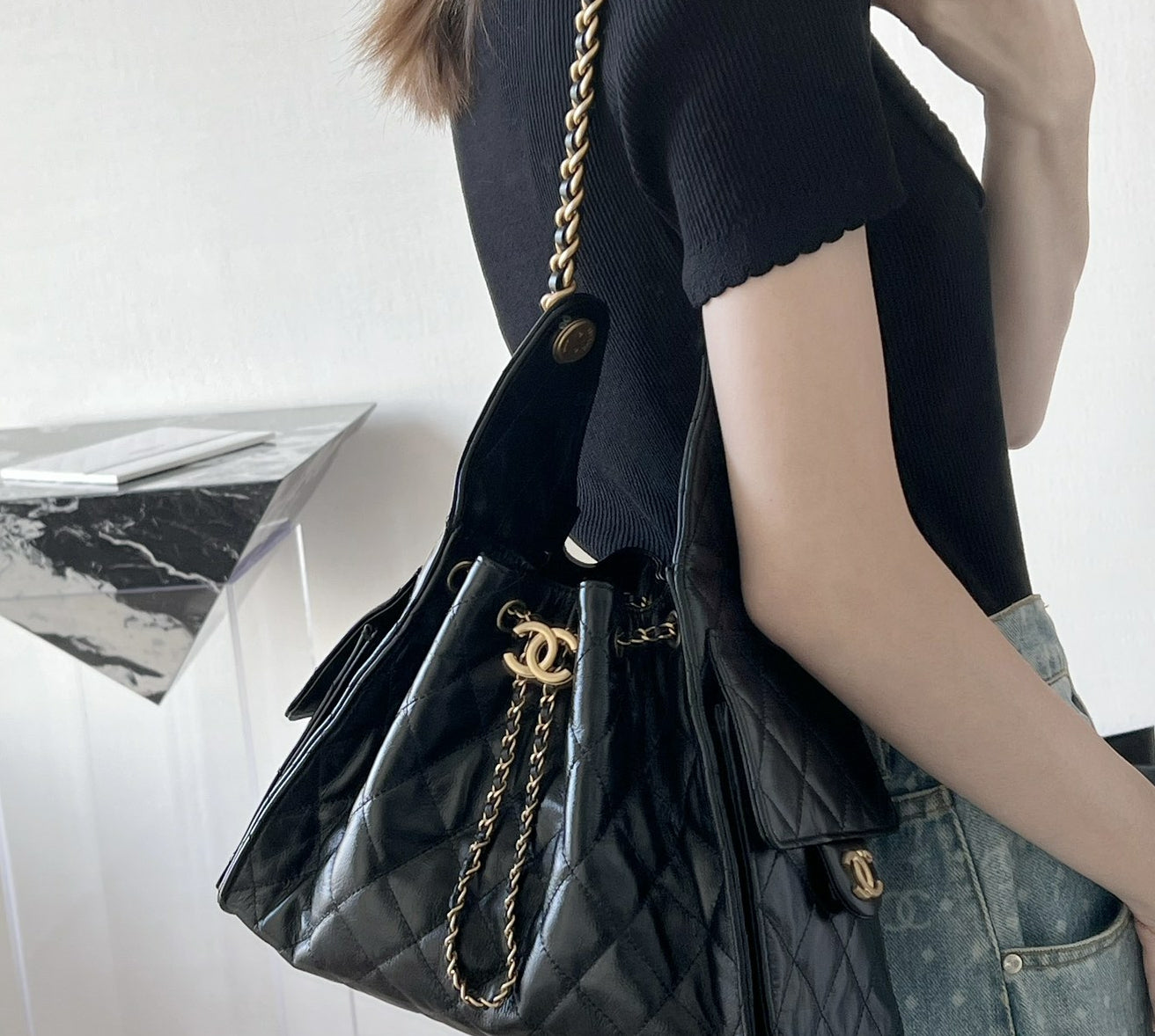 New Black Leather C Logo Women's BagsXC052025050807