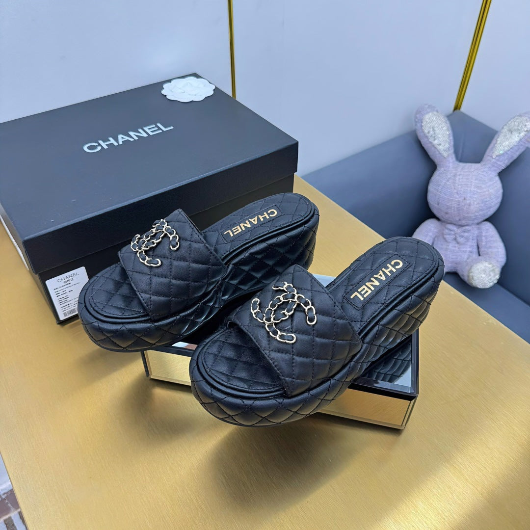 New C Logo Leather Women's ShoesXC052025041403