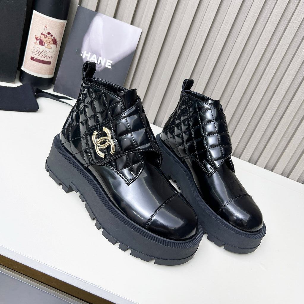 New A Grade Leather C Logo Handmade Women's BootsXC052024081901