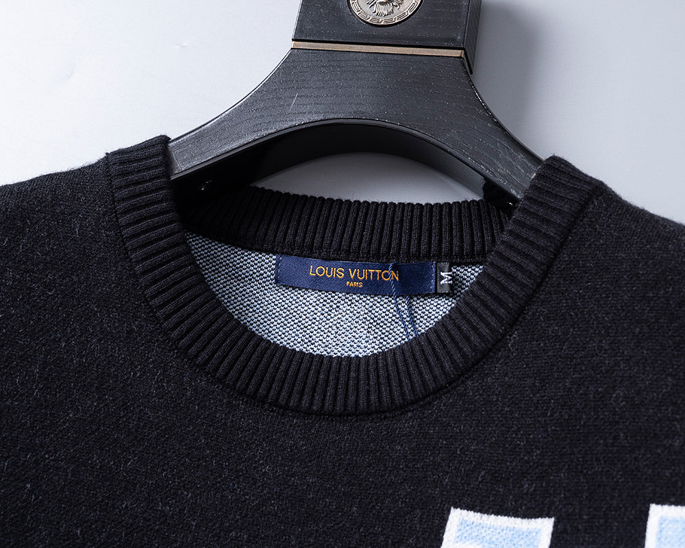 New Fashion V Logo handmade Men's sweaterXC052025092406