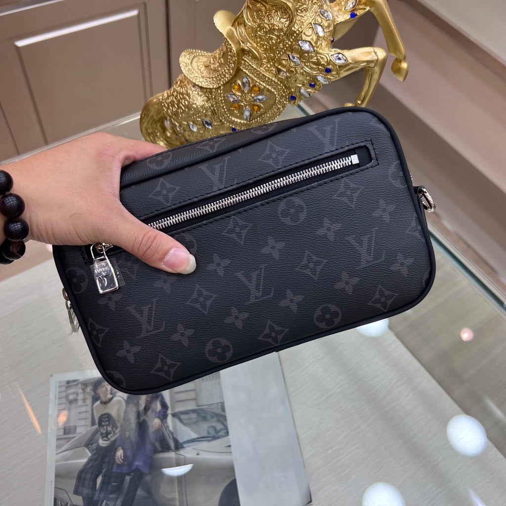 New Fashion Black V Logo Men's bagsXC052023110604