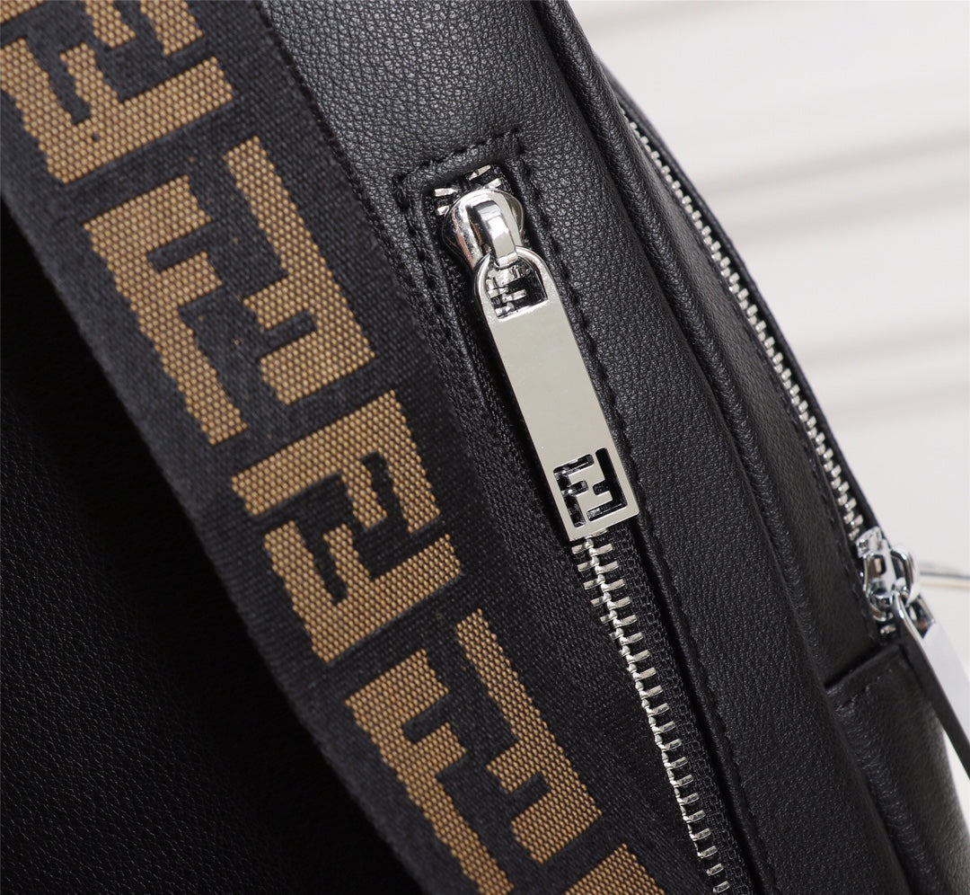 New V Logo Leather handmade Men's BagsXC052024081302