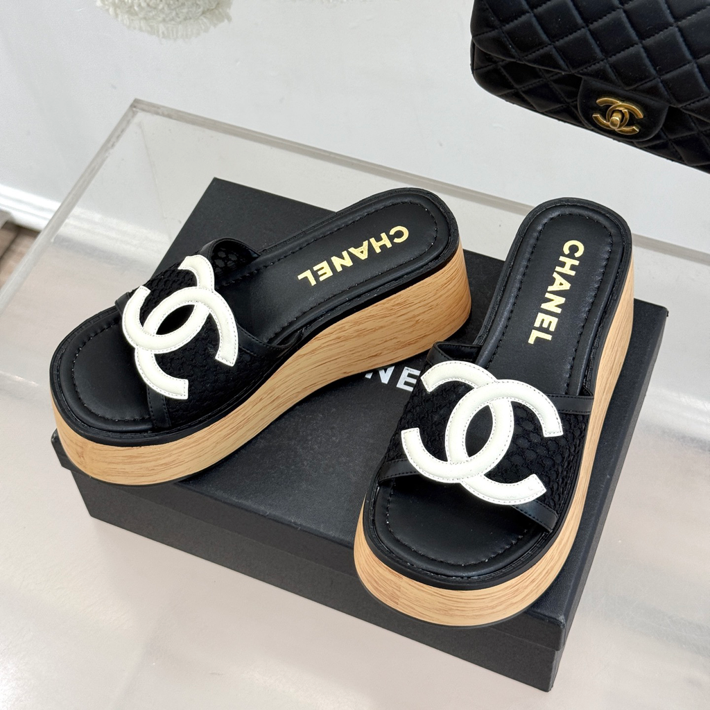 new arrival fashion C logo women's slippersXC052026041401