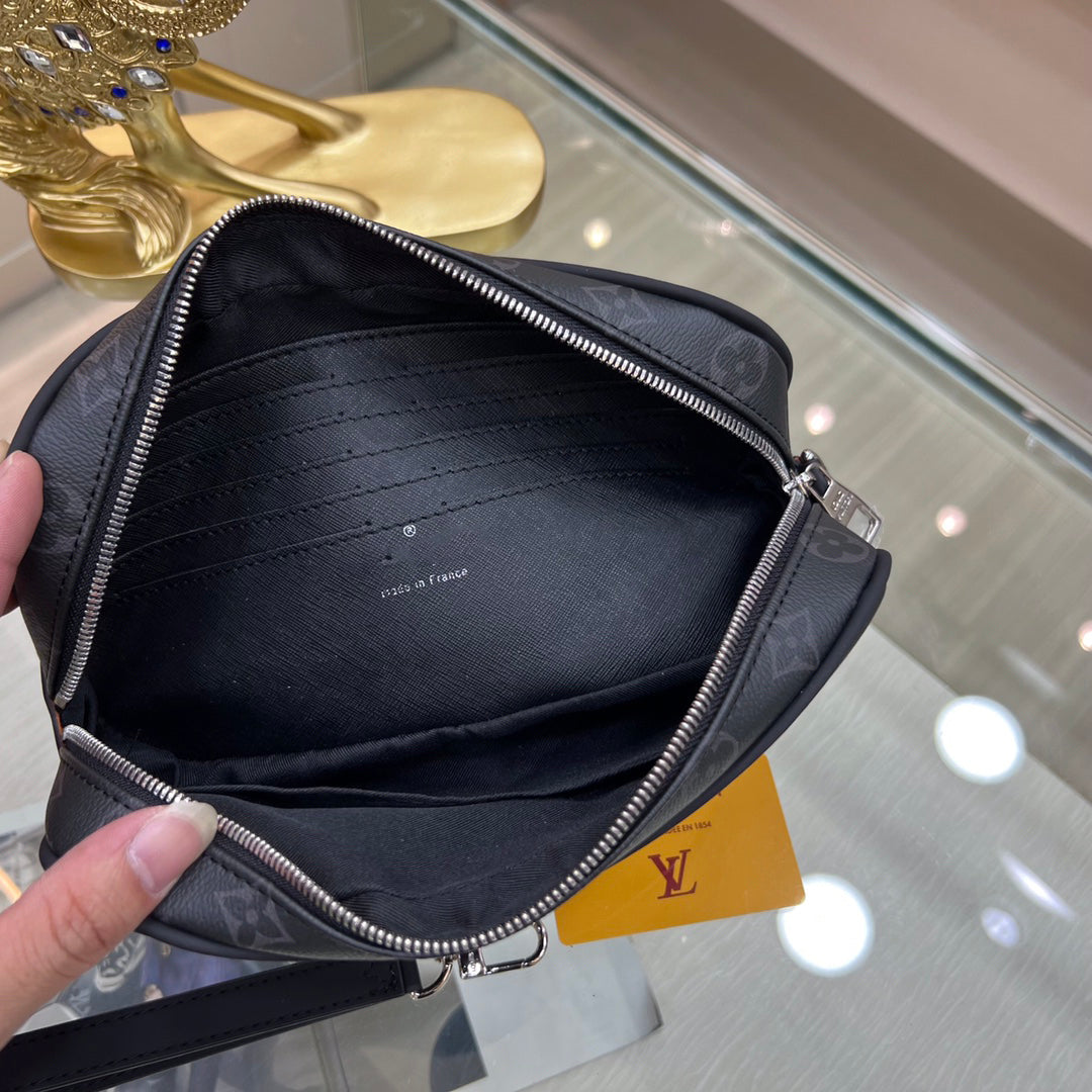 New Fashion Black V Logo Men's bagsXC052023110604