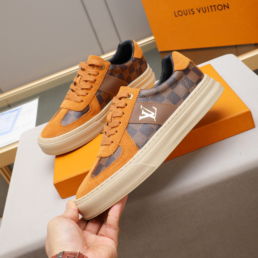 New Leather Fashion V Logo Men's sneakersXC052025110608