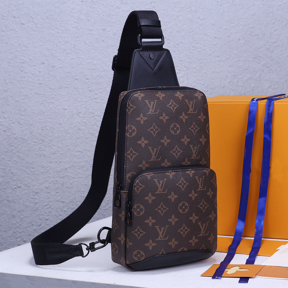 New Men's Fashion Hot Sale All-match Brown Small Chest Bag