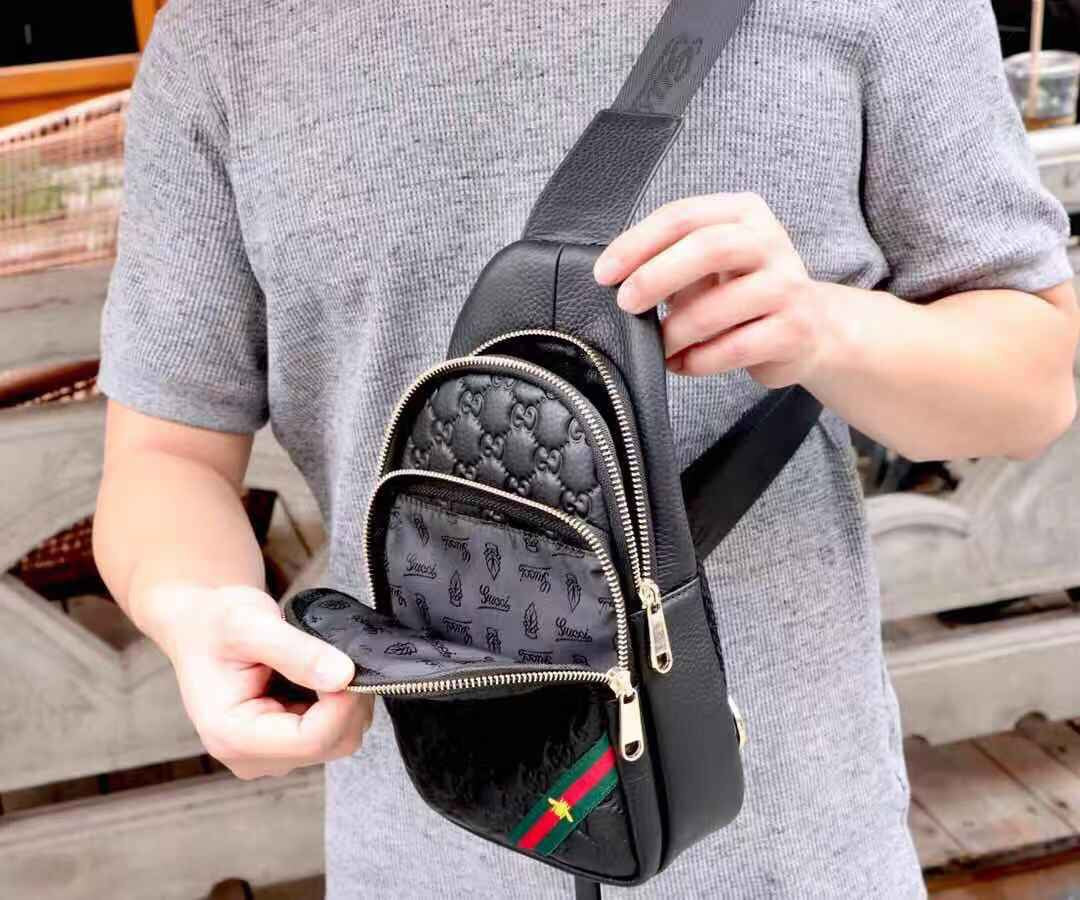New Black Leather G Logo Men's BagsXC052025060403