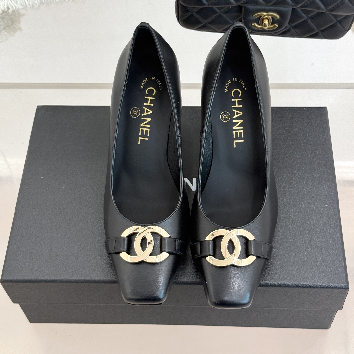 New Black and White Leather Women's HeelsXC052026052206