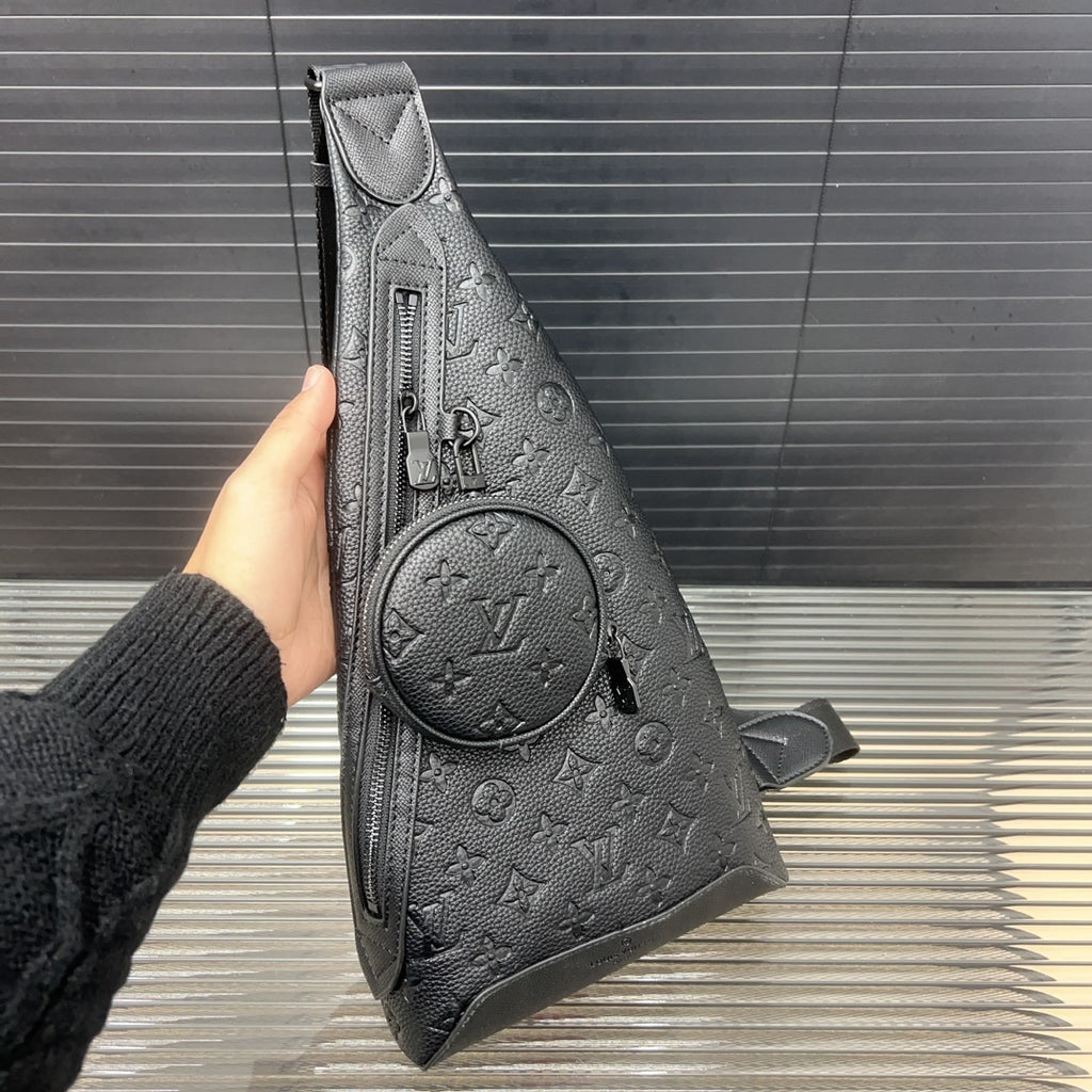 New v Logo Men's BagsXC052024120201