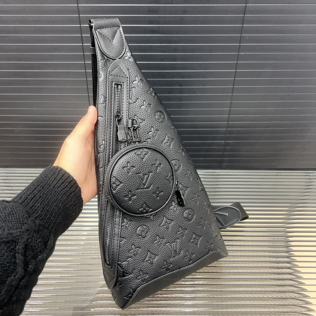 New v Logo Men's BagsXC052024120201