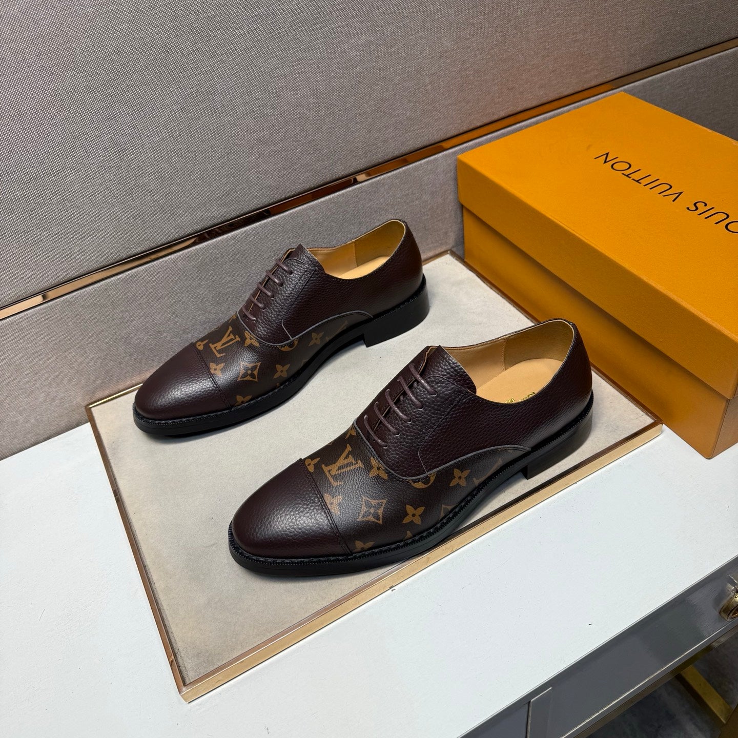 New Handmade V men's Dress ShoesXC052025121502