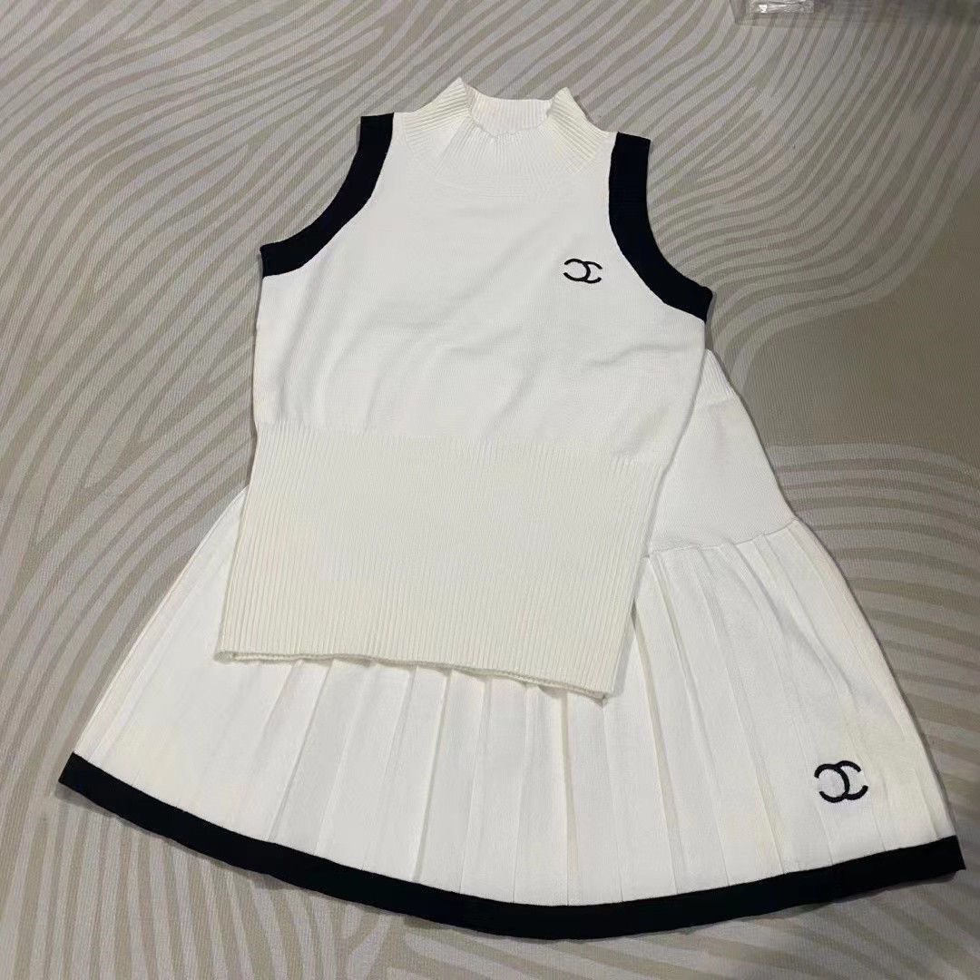 New White and Black women's T-shirtPD052025012204