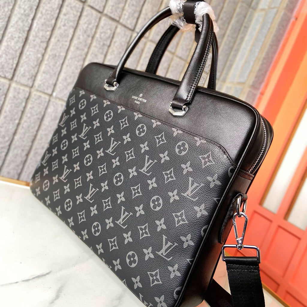 New Fashion v Logo Fashion backpack BagsXC052024080704