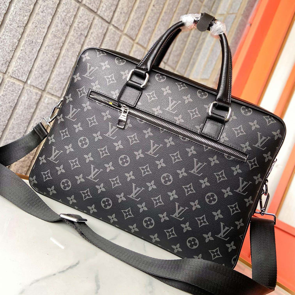 New Fashion v Logo Fashion backpack BagsXC052024080704
