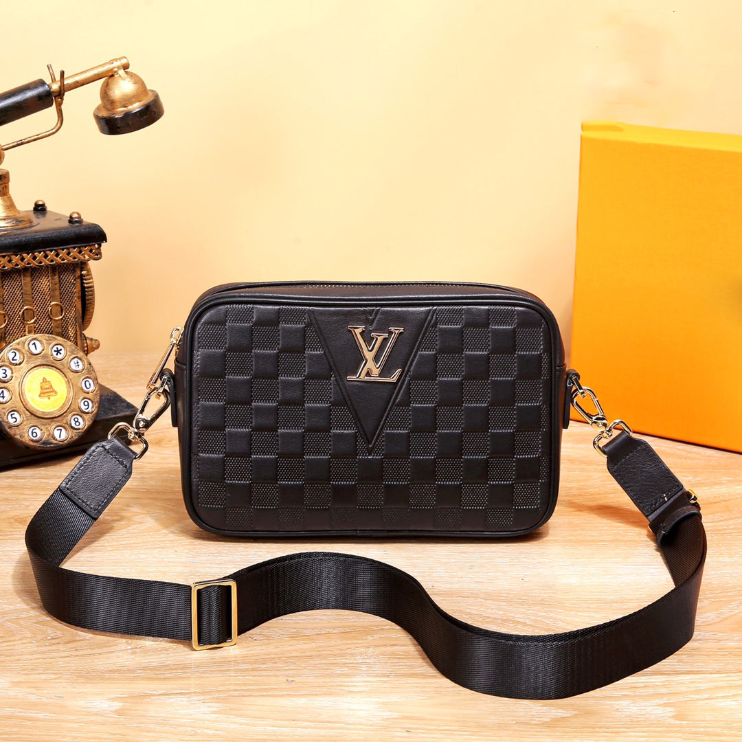 New Fashion v Logo Handmade real Leather Men's BagsXC052024092303