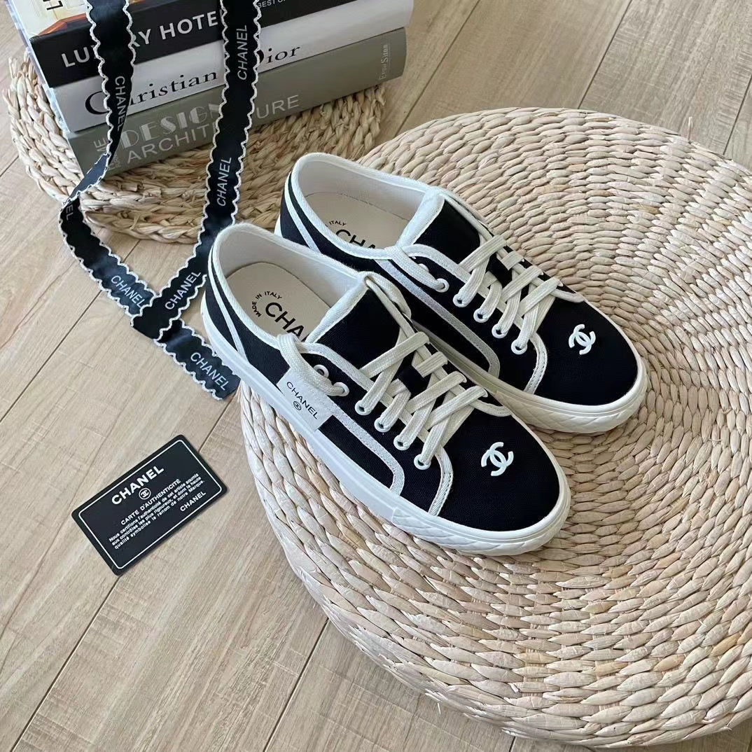 New White and Black C Logo Women's fashion shoesPD052024040302