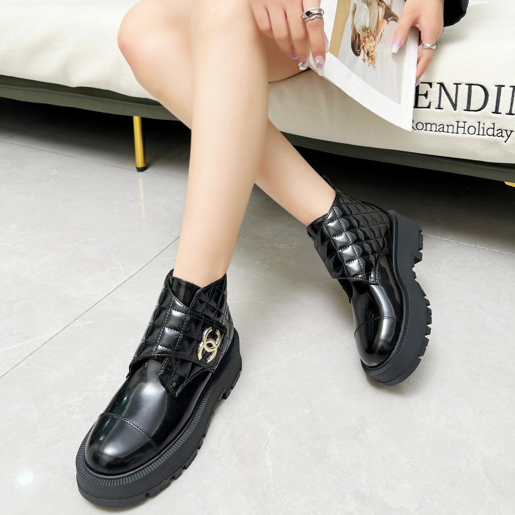 New A Grade Leather C Logo Handmade Women's BootsXC052024081901