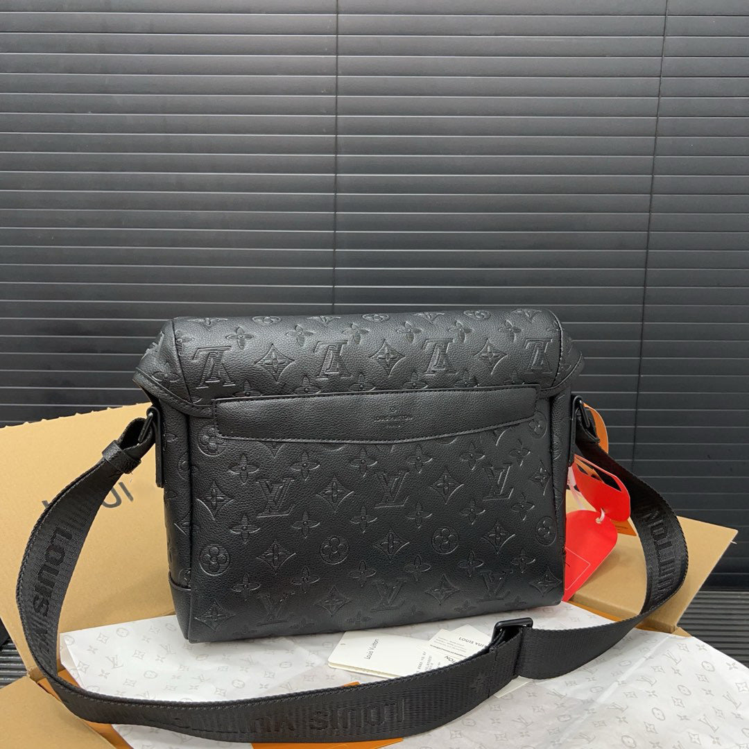New Handmade Fashion V Logo Men's BagsPD052025012002