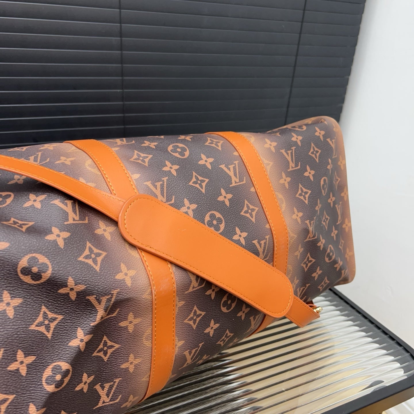 New V Logo handmade Leather fashion BagsXC052024022405