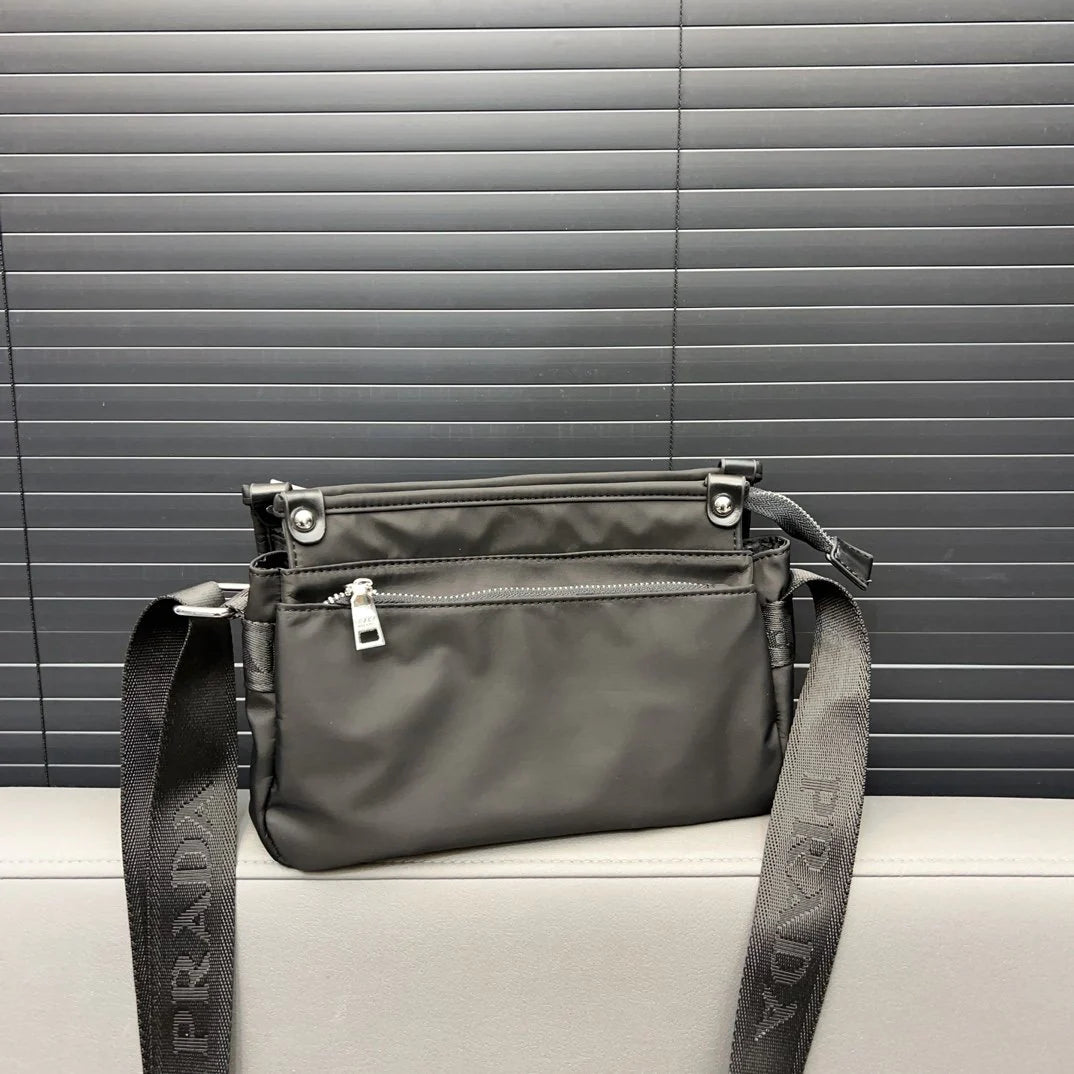 New fashion men's versatile crossbody bag 1024011011