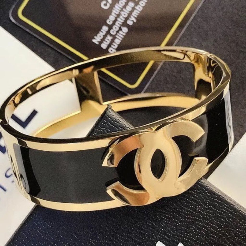 Small Fragrant Style Explosions Black Fashion Luxury Bracelet Tide Star SocialitePD052023122104